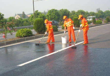 商丘 彩色路面喷漆维修改色的使用寿命有多长？